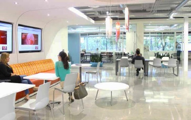 A tenant lounge designed for informal meetings and special events is another building amenity that features a full-service modern kitchen along with four 70-inch LED TVs.